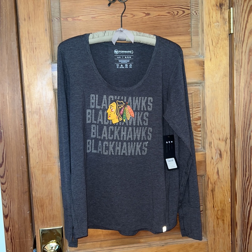 NWT Chicago Blackhawks Long Sleeved Top XL